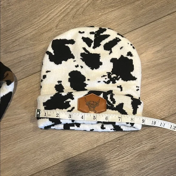 NWOT Cow Print Beanie Set - Picture 3 of 4